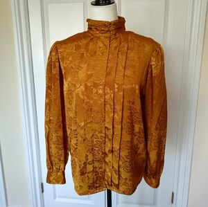 Vintage Laura & Jayne hold Blouse